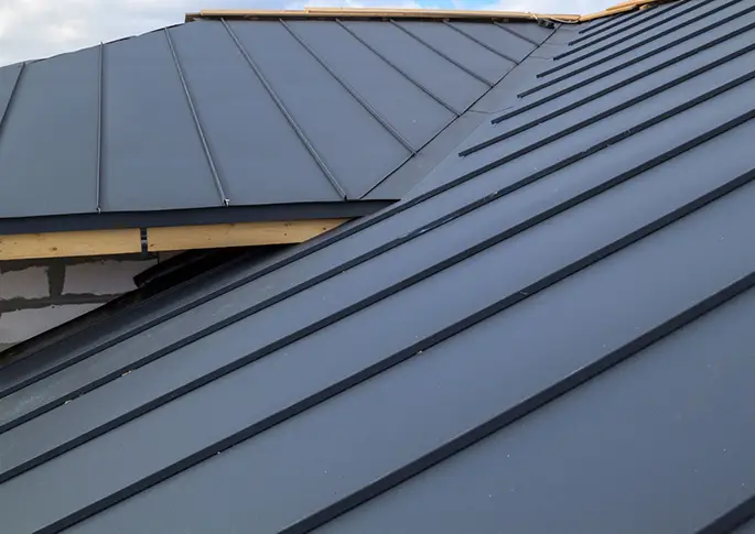 metal roofing on residential house in springfield il